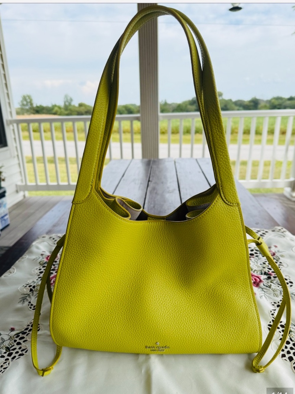 NWOT, kate spade Stash Medium Carryall Leather Shoulder Bag Star Fruit Lime